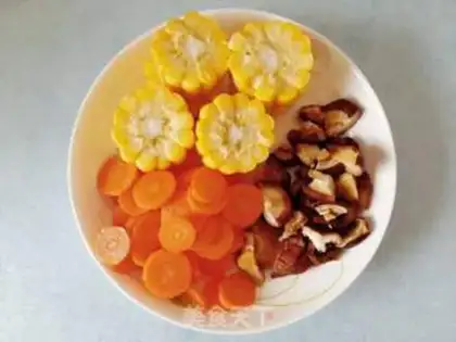 Make Yellow chicken step 1