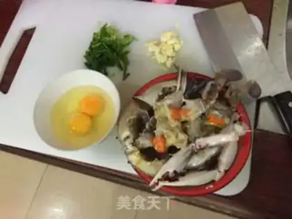 Make Eggs and crabs step 0