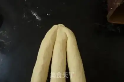 Make The soup is a three-soft toast step 11