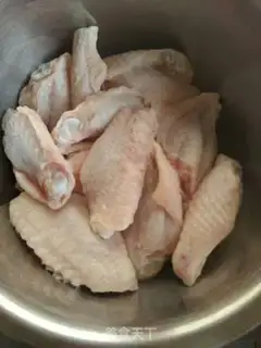 Make Chicken wing buns step 0