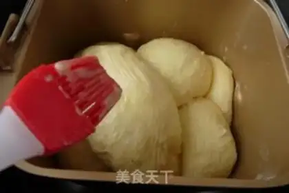 Make The soup is a three-soft toast step 14