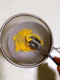 Make Gold and sand and milk packs step 3