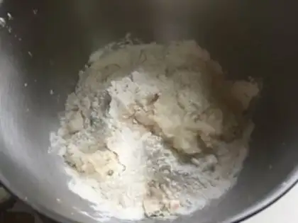 Make Hungarian bacon bread step 1