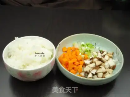 Make Carrot mushroom fried rice step 0