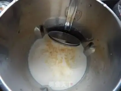 Make Red sugar ginger milk tea step 7