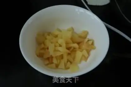 Make Apple flip cake step 4