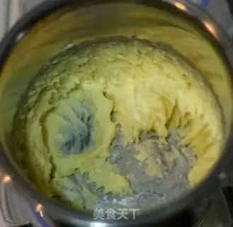 Make Soften the little butter trick at low temperatures -- onion cookies step 4