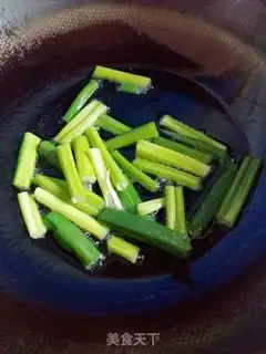Make Onion noodles step 1