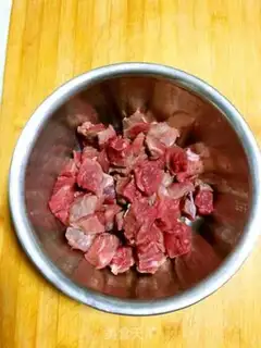 Make Porridge and pepper beef step 1