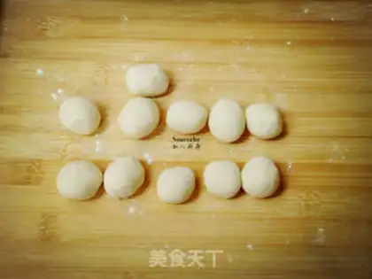Make Fries of mushroom pork step 2