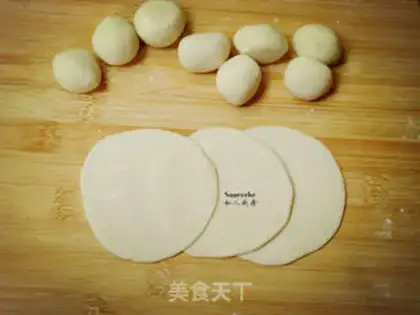 Make Fries of mushroom pork step 3