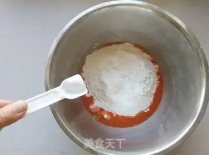 Make Black fish soup carrot noodles step 2