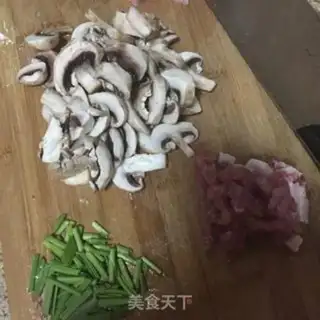 Make Meat-sniffed mouth mushrooms step 1
