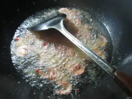 Make Cashew fried shrimp step 1