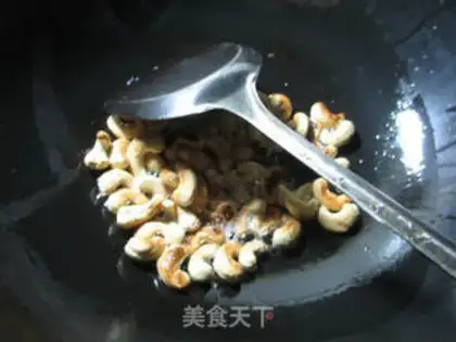 Make Cashew fried shrimp step 2
