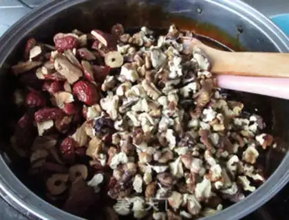 Make Rose solid ointment step 14