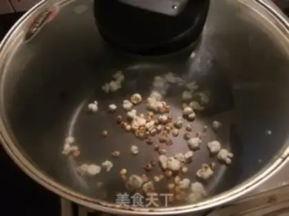 Make Home-made small snacks - caramel popcorn step 2