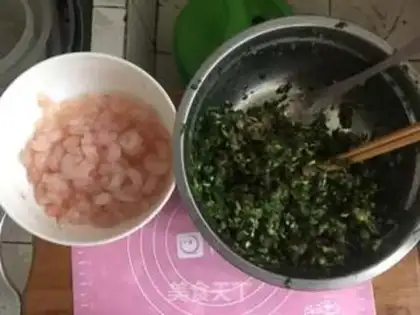 Make Three fresh pies step 0