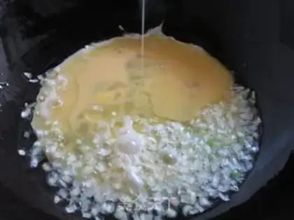 Make Delicious egg sauce step 2
