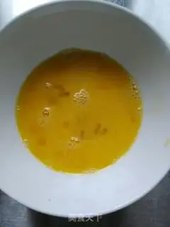 Make A pickle banana roll step 0