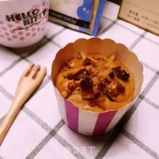 Make Peach walnut marfin cake step 8