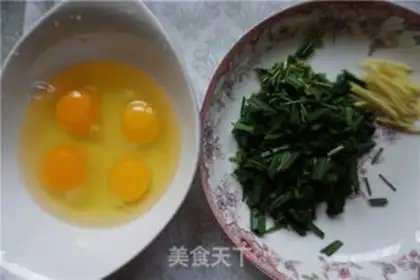 Make Egg aroma and silverfish step 1
