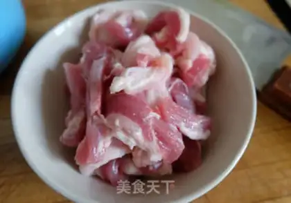 Make Pork bean sprouts step 1