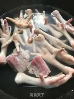 Make Boots and peanut chicken feet step 3
