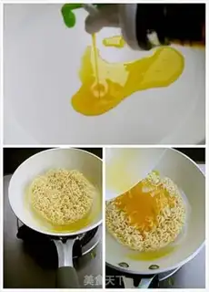 Make Noodle pancakes step 4