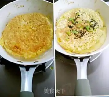 Make Noodle pancakes step 5