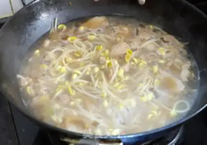 Make Pork bean sprouts step 9