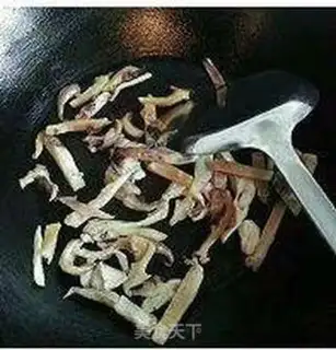 Make Ink chop peanut soup step 0