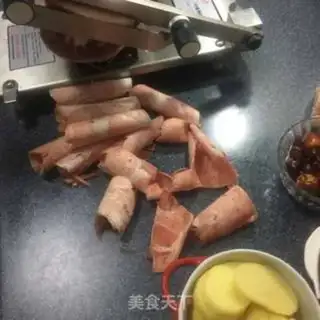 Make Spicy pot step 0