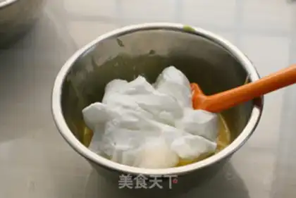 Make Double-coloured twilight cake step 10