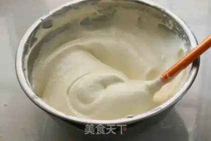 Make Double-coloured twilight cake step 12