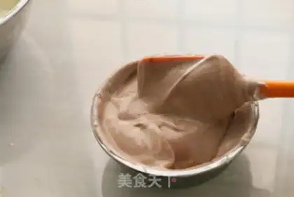 Make Double-coloured twilight cake step 14