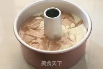 Make Double-coloured twilight cake step 16