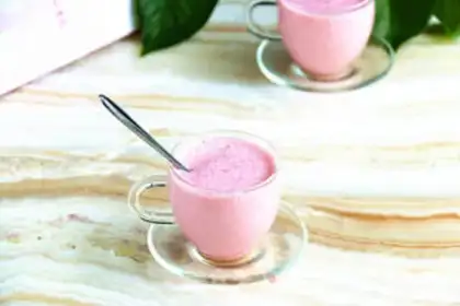 Make Strawberry egg milk step 5