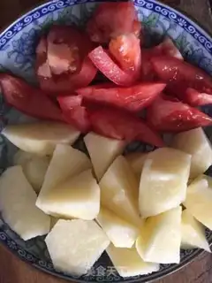 Make Tomato potato stew step 1