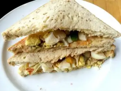 Make Egg sandwich step 8