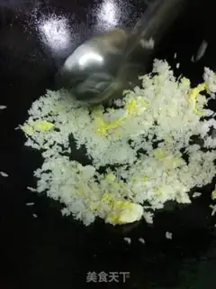 Make Singzhou fried rice step 6