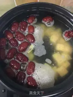Make Silver-eared sweet potato soup step 1