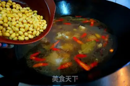 Make Pig hoofs, soybeans step 10