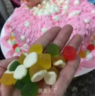 Make Pink bubble bath birthday cake step 7