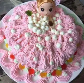 Make Pink bubble bath birthday cake step 8