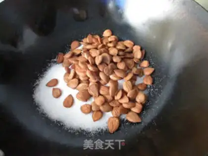 Make No baked almond cheese tower step 1