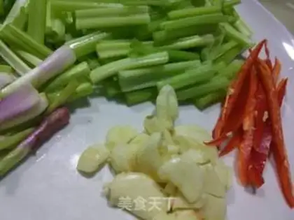 Make Favorite beans, squirm chicken step 0