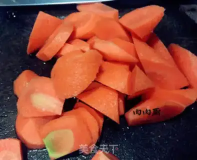 Make Horseshoe carrots, lamb chops step 1