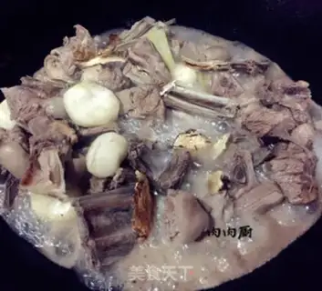 Make Horseshoe carrots, lamb chops step 9