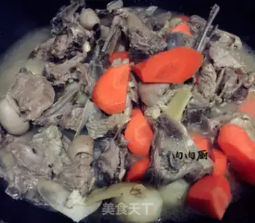 Make Horseshoe carrots, lamb chops step 10